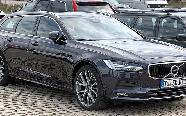 Volvo V90 Cross Country 2.0 D D5 fotoğraf